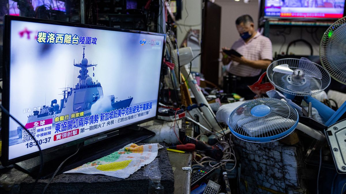 Fotky z Tchaj-wanu: Život, když za humny Čína rámusí raketami